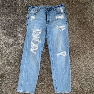 Stretch mom ripped and cropped Jean